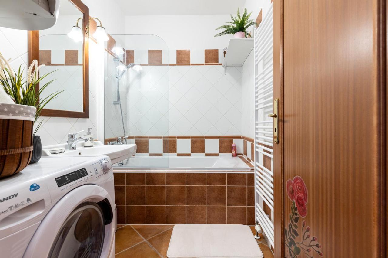 Апартаменти Apartman Dream V Mikulove - Jine Ubytovani Lednice Екстер'єр фото